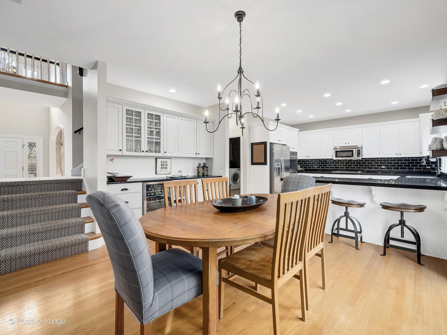 525 S Oak Avenue, Westmont, IL 60559