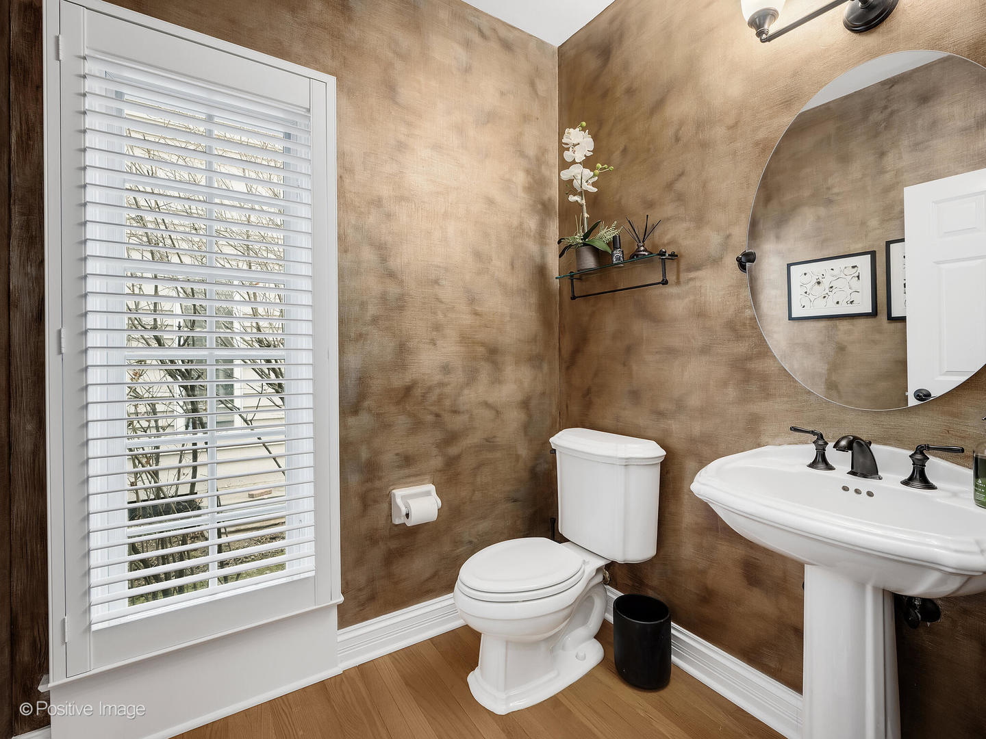 525 S Oak Avenue, Westmont, IL 60559