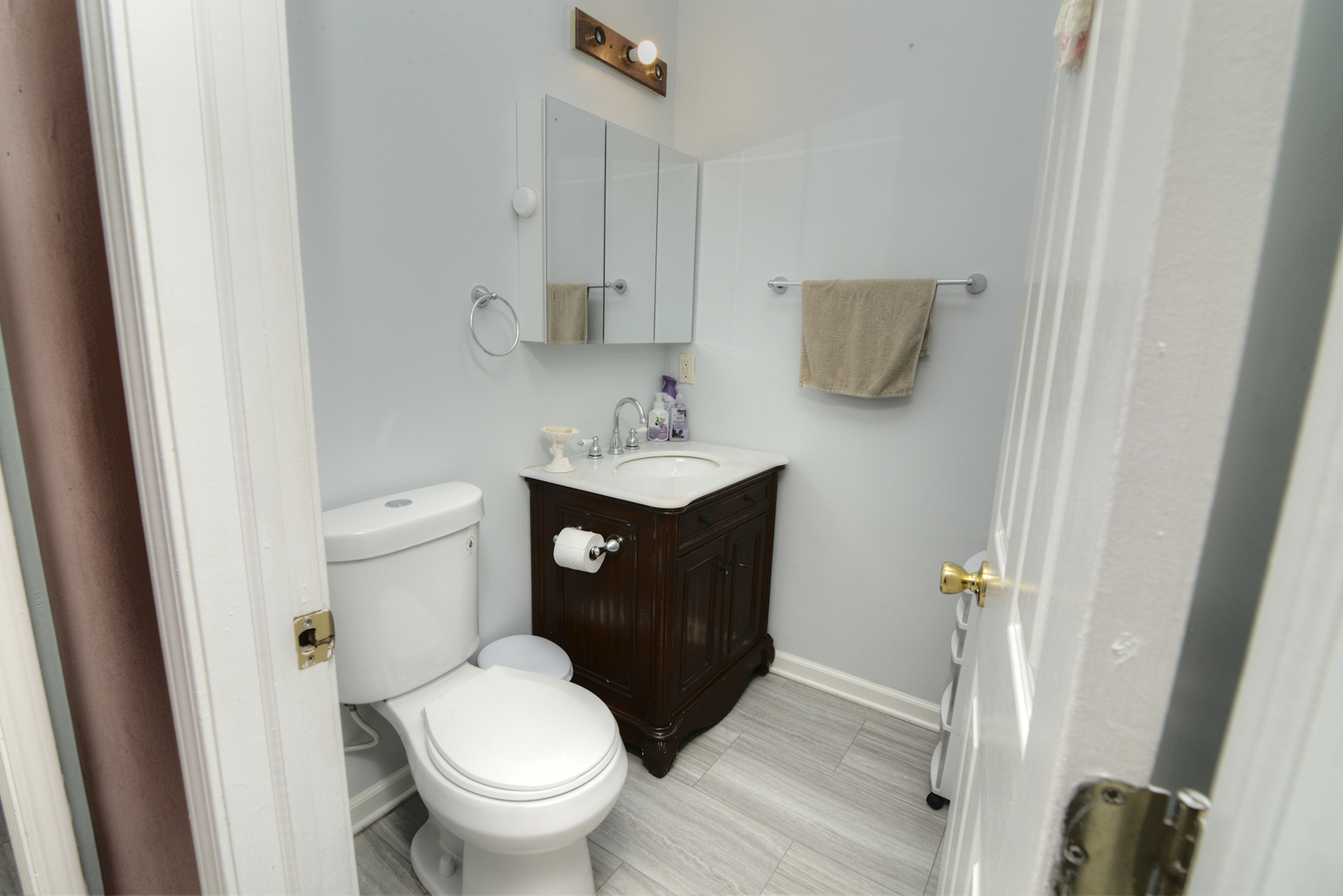 323 S Broadway Avenue, Aurora, IL 60505