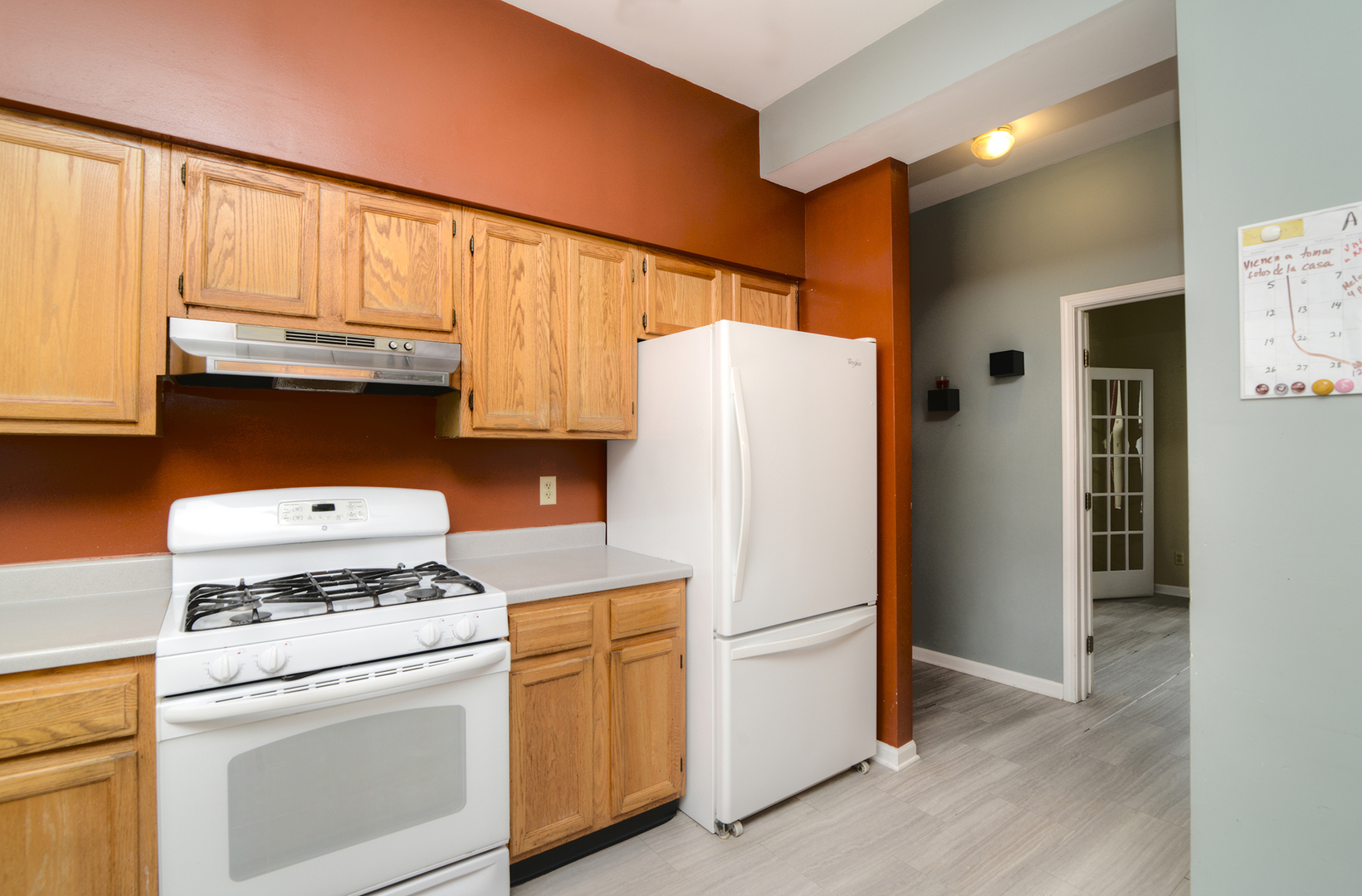 323 S Broadway Avenue, Aurora, IL 60505