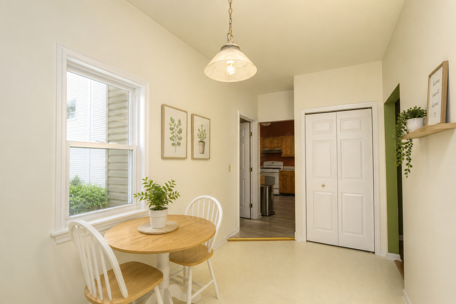 323 S Broadway Avenue, Aurora, IL 60505