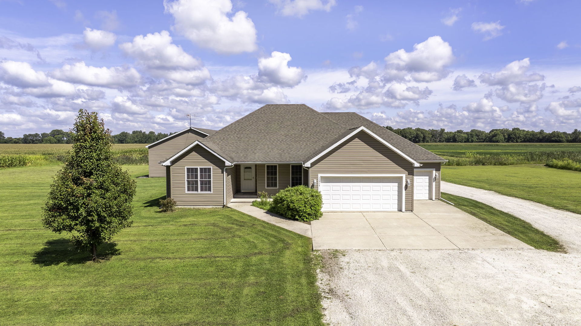 22954 McGuire Road, Wilmington, IL 60481