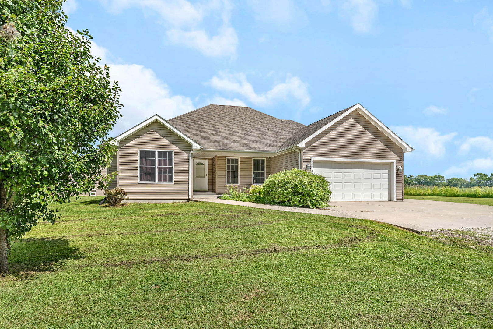 22954 McGuire Road, Wilmington, IL 60481