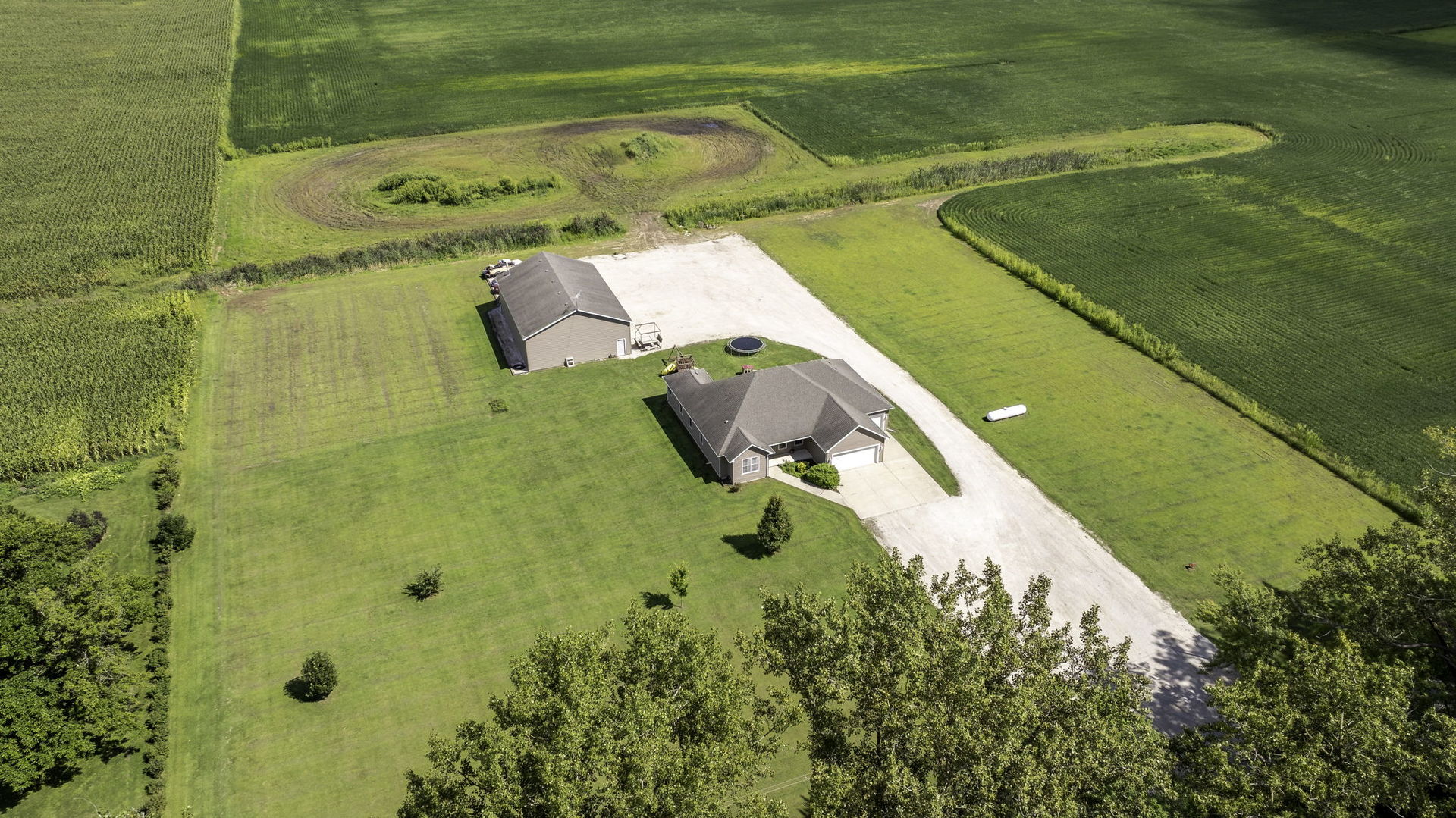 22954 McGuire Road, Wilmington, IL 60481