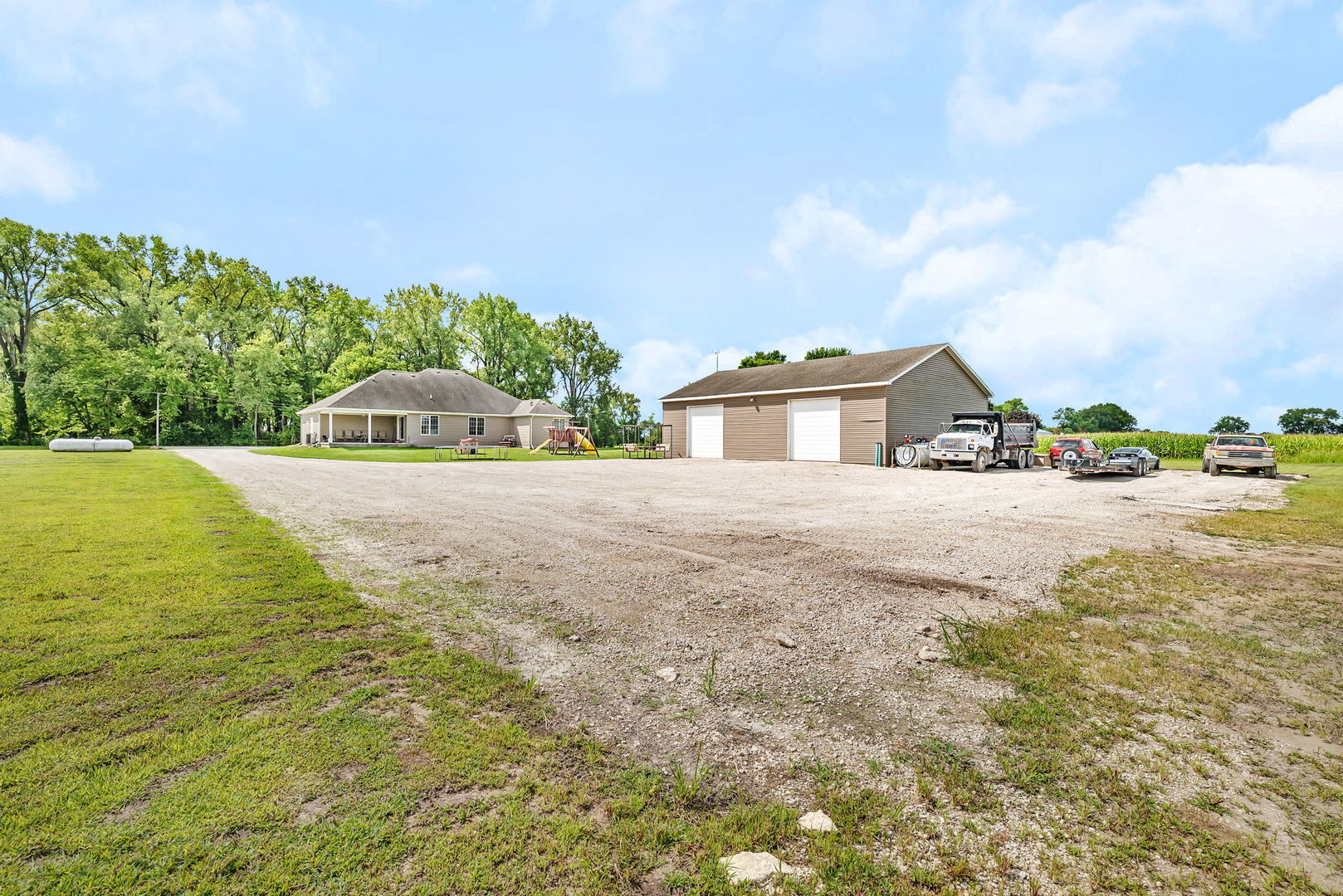 22954 McGuire Road, Wilmington, IL 60481