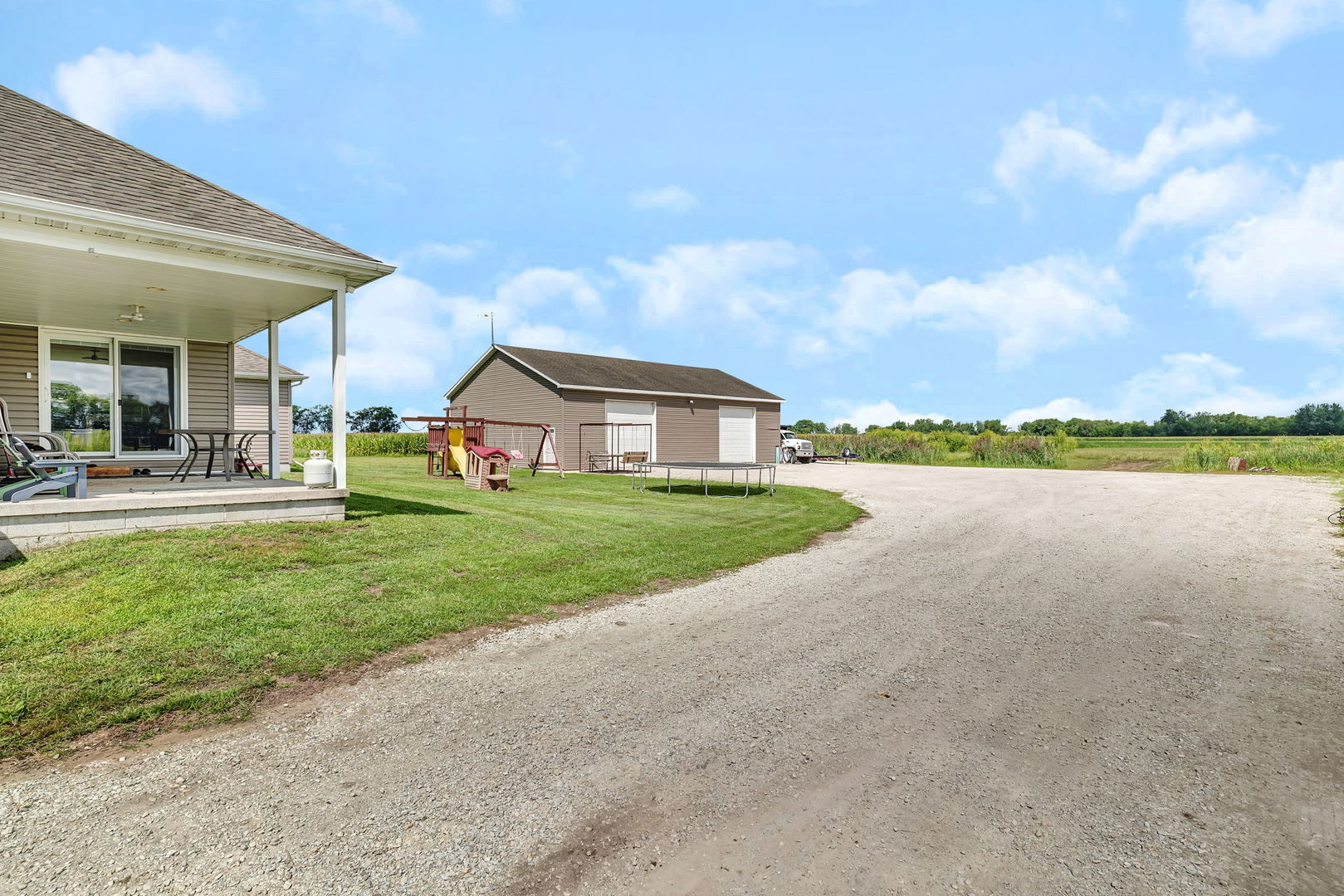 22954 McGuire Road, Wilmington, IL 60481