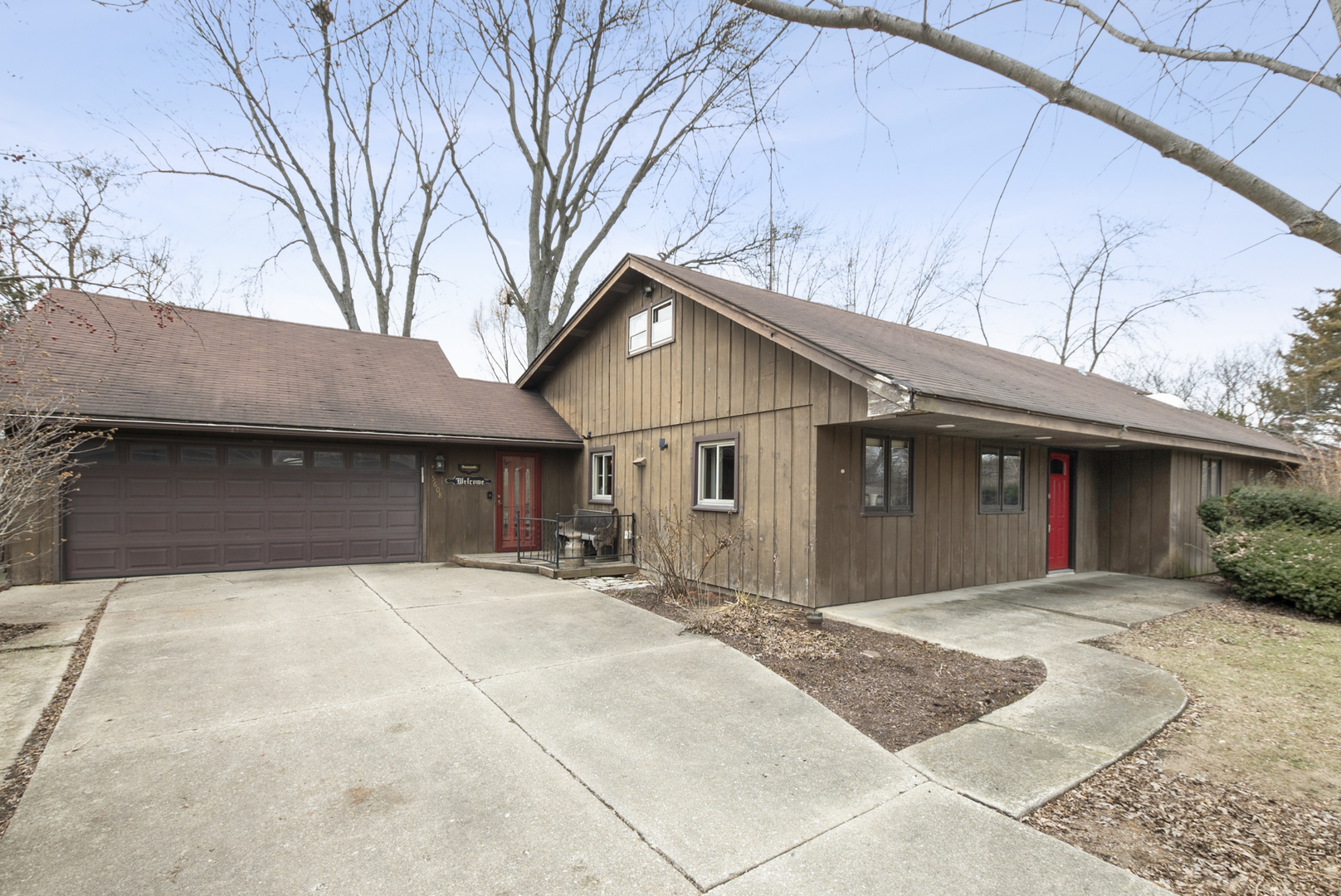 5608 S Gilbert Avenue, La Grange Highlands, IL 60525