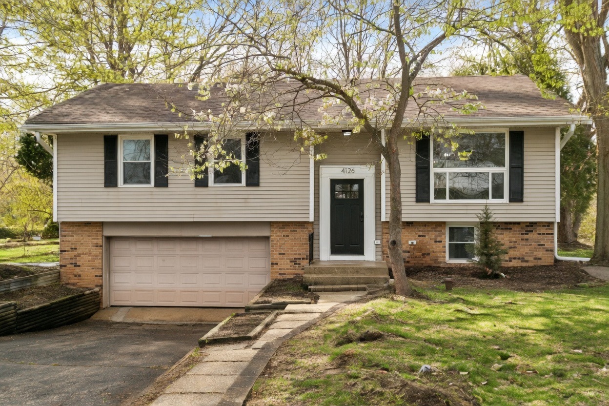 4126 Wildwood Drive, Crystal Lake, IL 60014