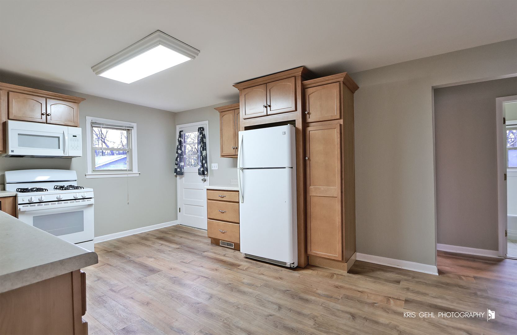 610 Lagoon Terrace, Round Lake Beach, IL 60073