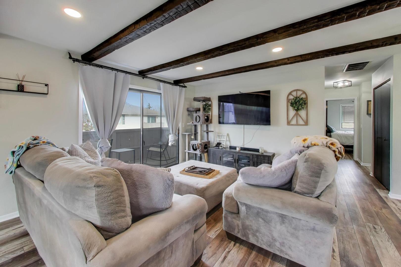 29W532 Winchester Circle #4, Warrenville, IL 60555