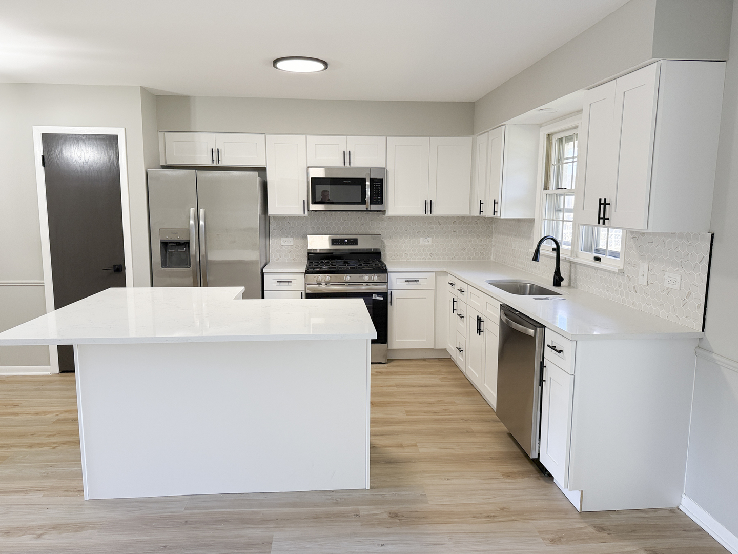 823 Bradoc Street, Chicago Heights, IL 60411