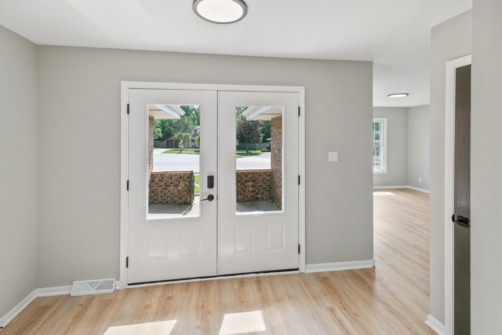 823 Bradoc Street, Chicago Heights, IL 60411