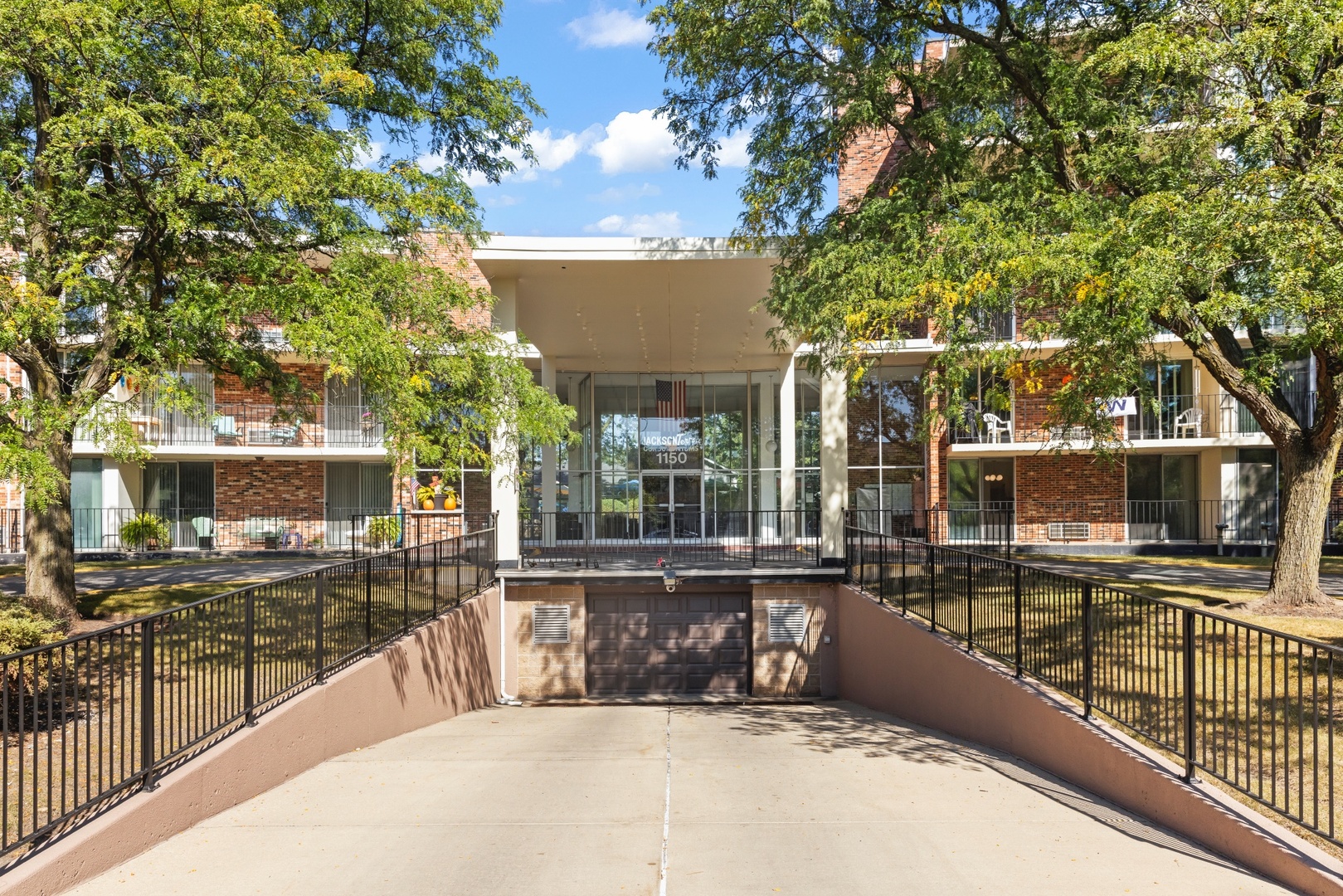 1150 E Jackson Street #1A, Lombard, IL 60148