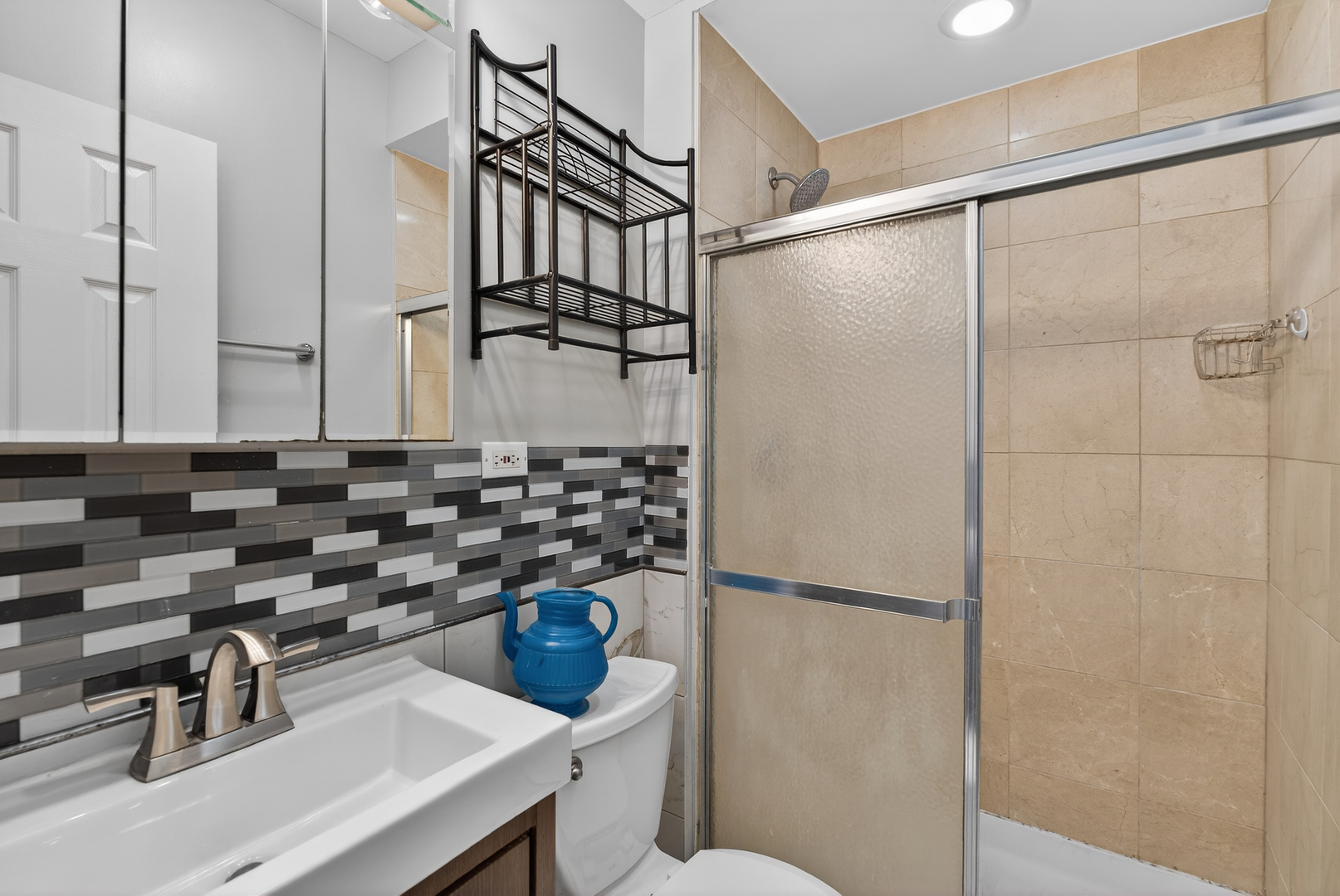 9100 Lamon Avenue #1N, Skokie, IL 60077