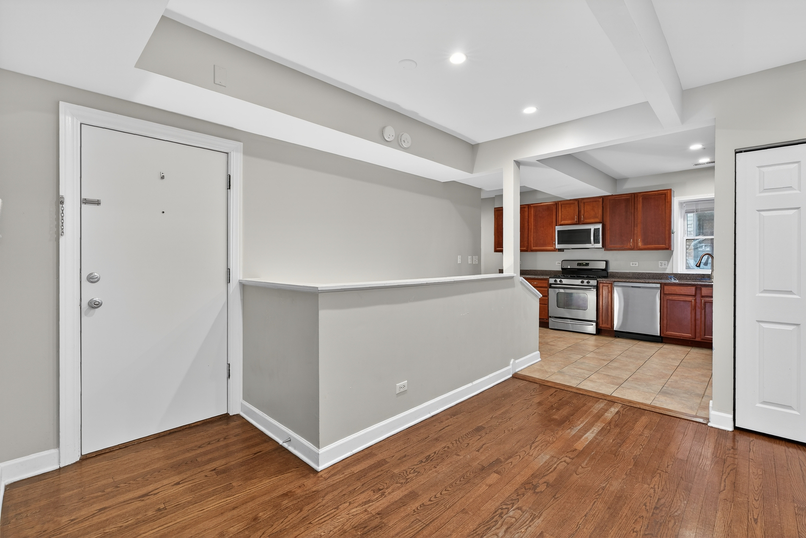 9100 Lamon Avenue #1N, Skokie, IL 60077