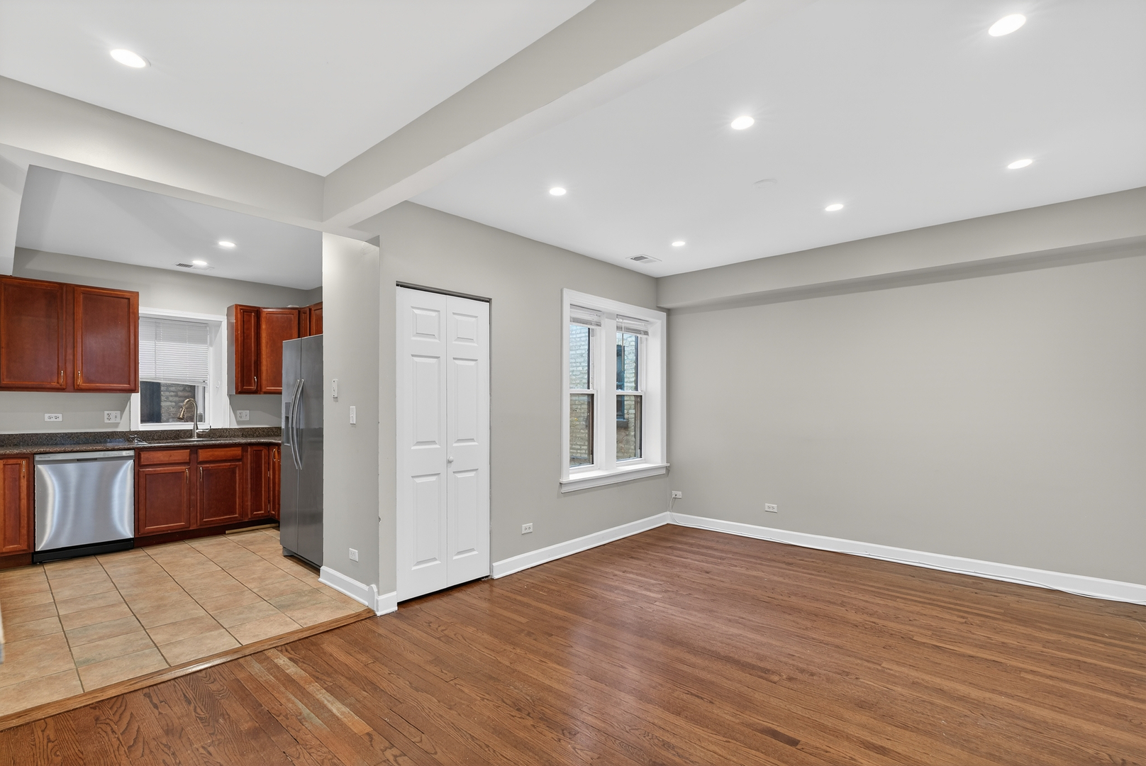 9100 Lamon Avenue #1N, Skokie, IL 60077