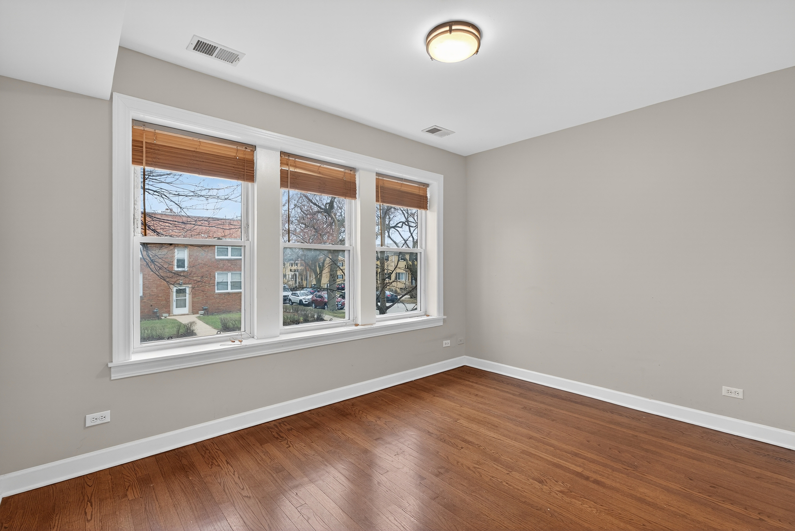 9100 Lamon Avenue #1N, Skokie, IL 60077