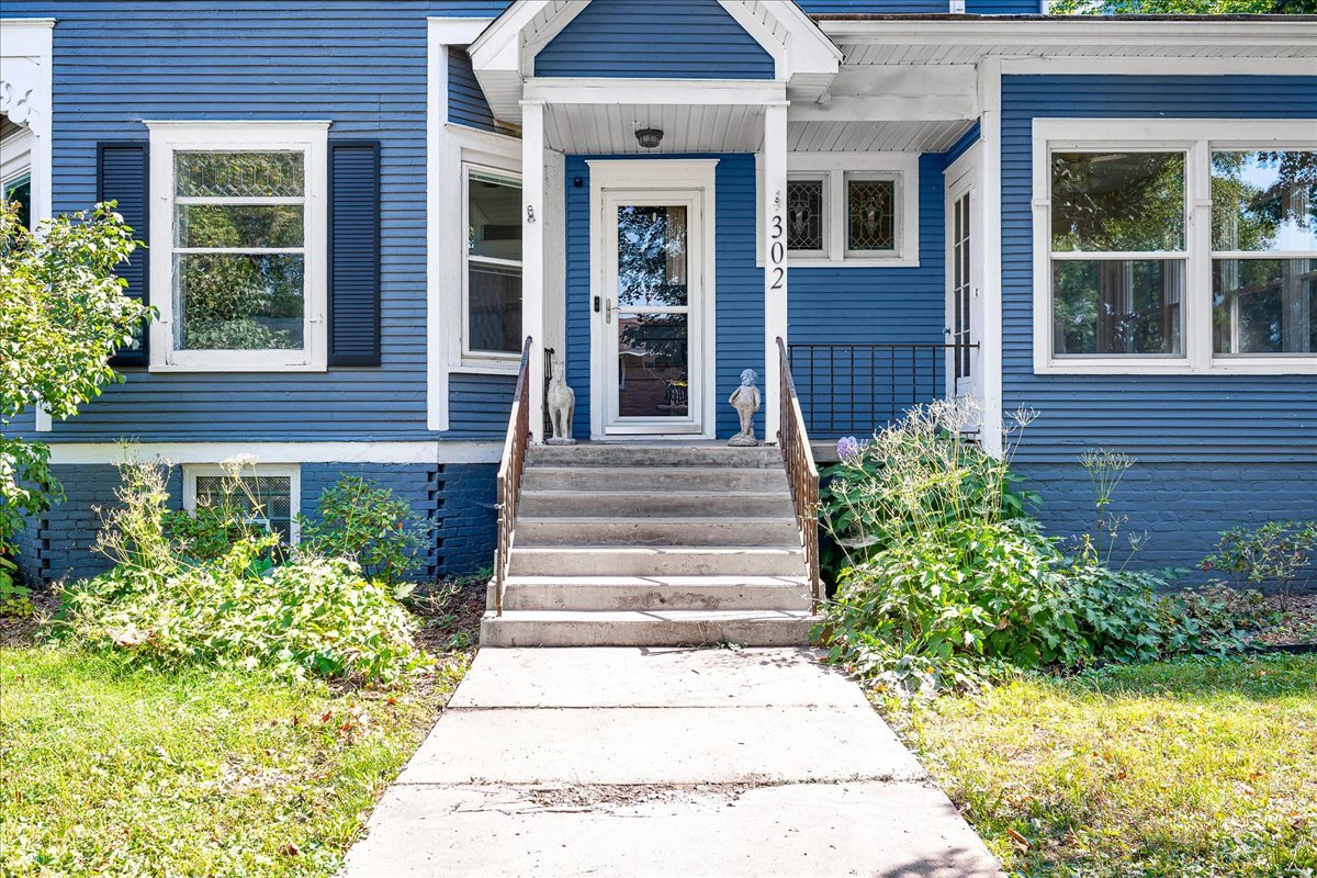 302 N Minier Avenue, Minier, IL 61759