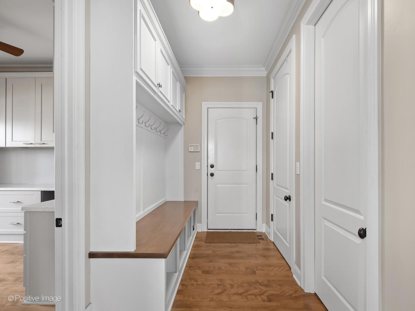 236 Holmes Avenue, Clarendon Hills, IL 60514