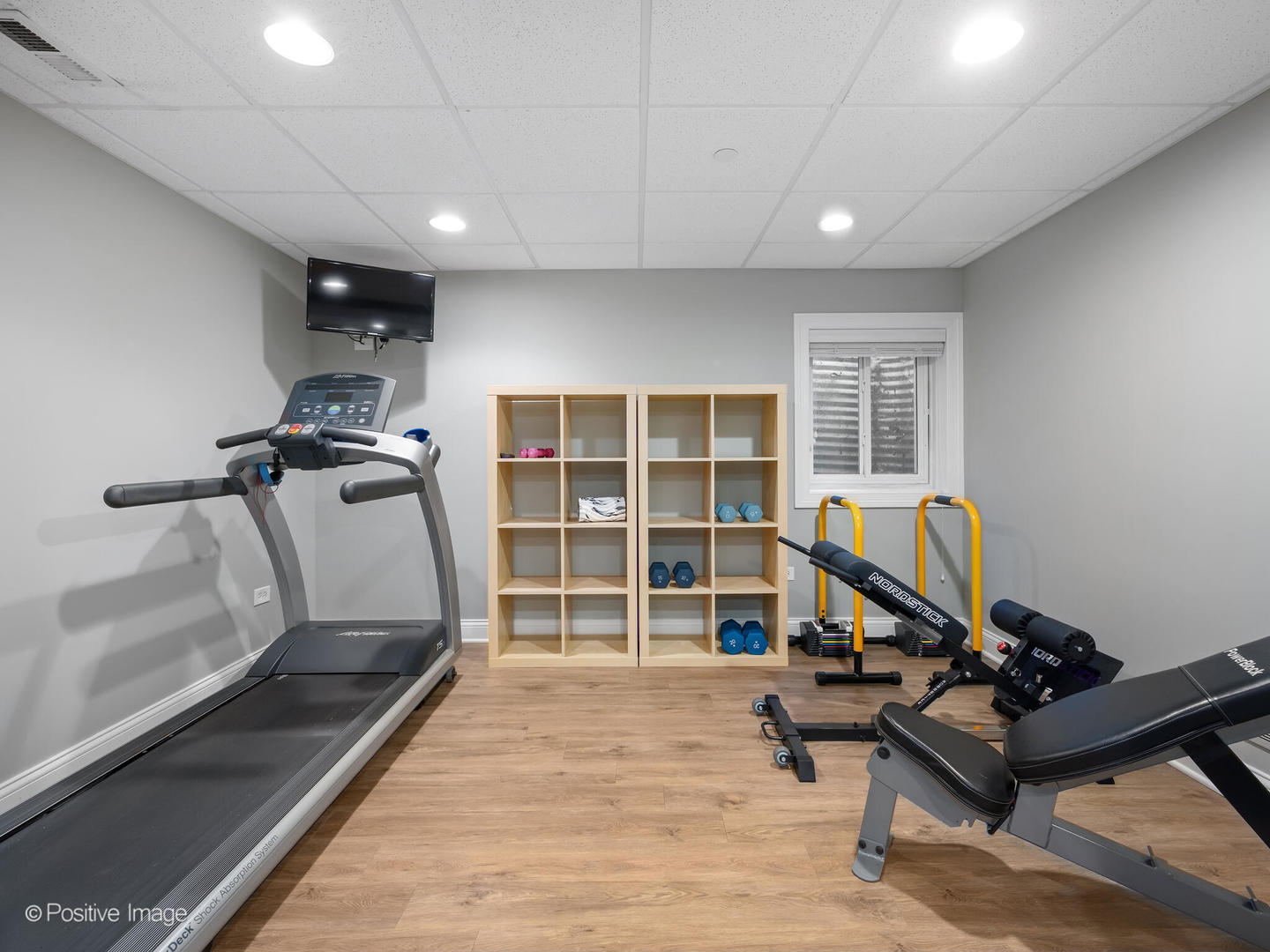 236 Holmes Avenue, Clarendon Hills, IL 60514