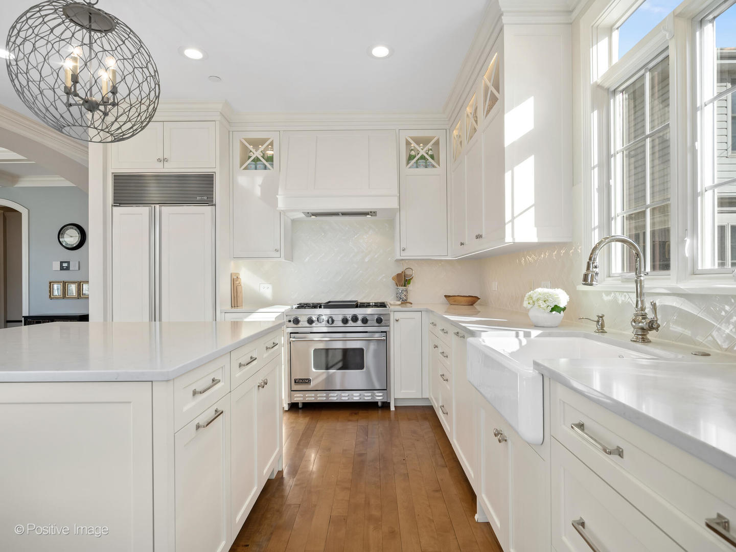 236 Holmes Avenue, Clarendon Hills, IL 60514