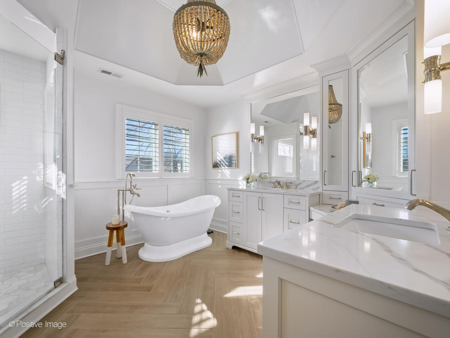 236 Holmes Avenue, Clarendon Hills, IL 60514