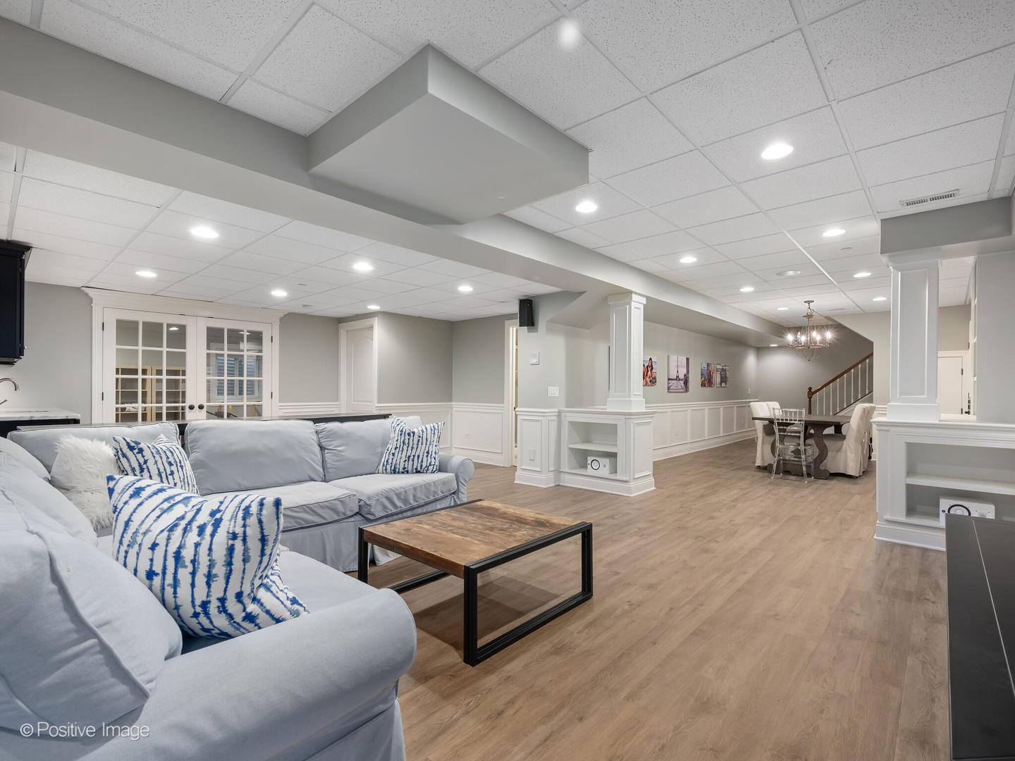 236 Holmes Avenue, Clarendon Hills, IL 60514