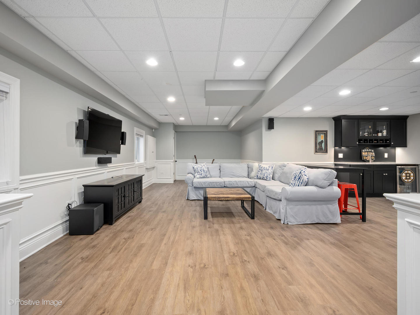 236 Holmes Avenue, Clarendon Hills, IL 60514