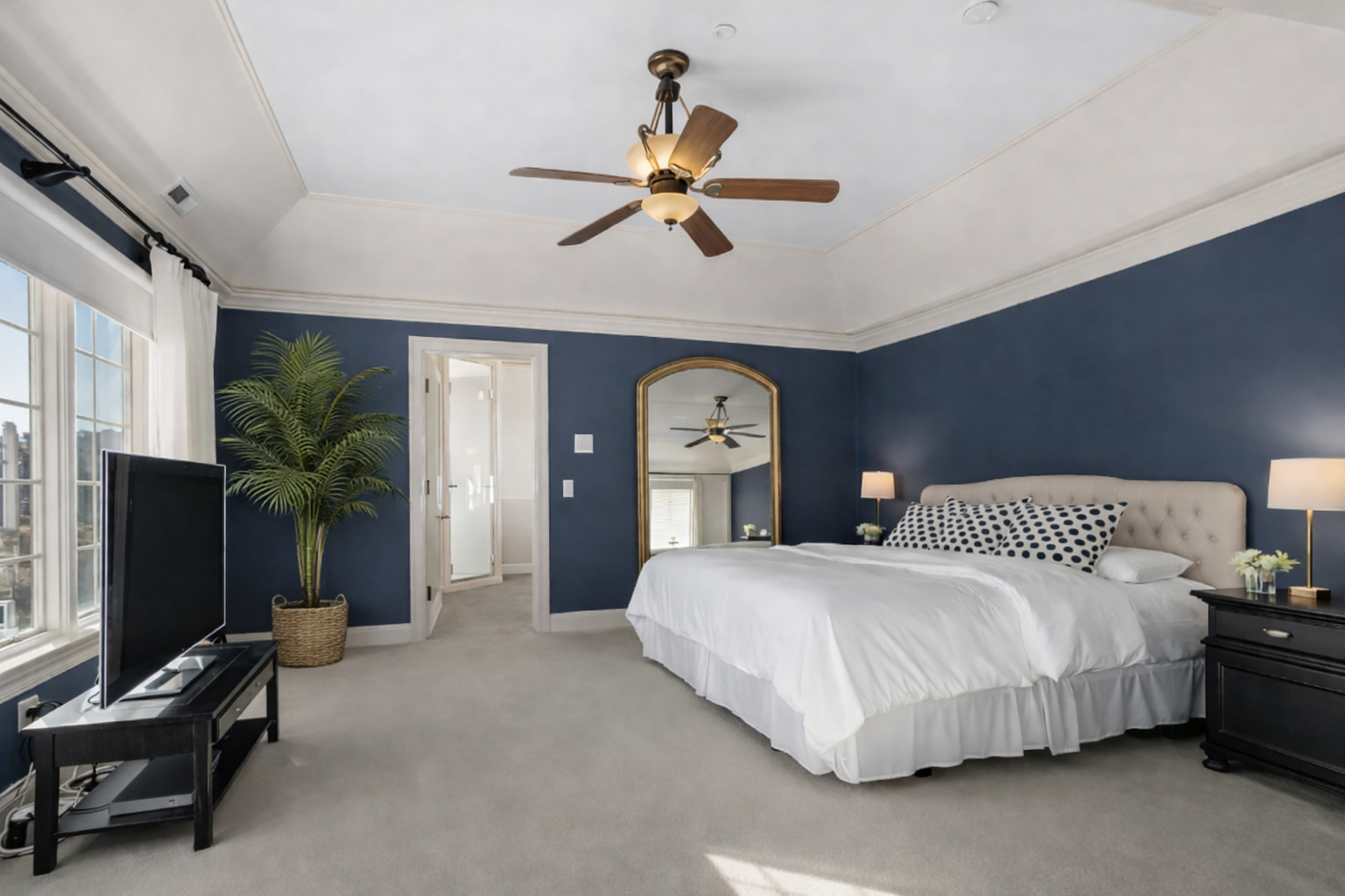 236 Holmes Avenue, Clarendon Hills, IL 60514