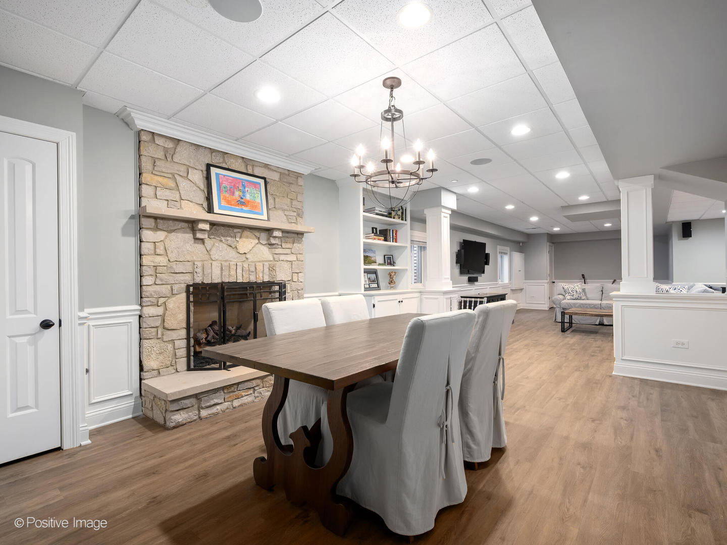 236 Holmes Avenue, Clarendon Hills, IL 60514