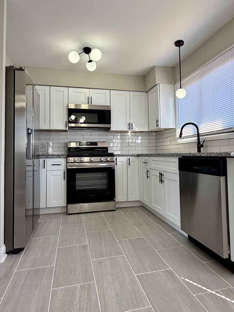 133 Deerpath Road, Matteson, IL 60443