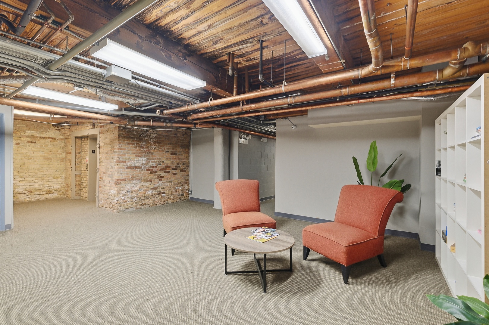 225 W HURON Street #313, Chicago, IL 60654