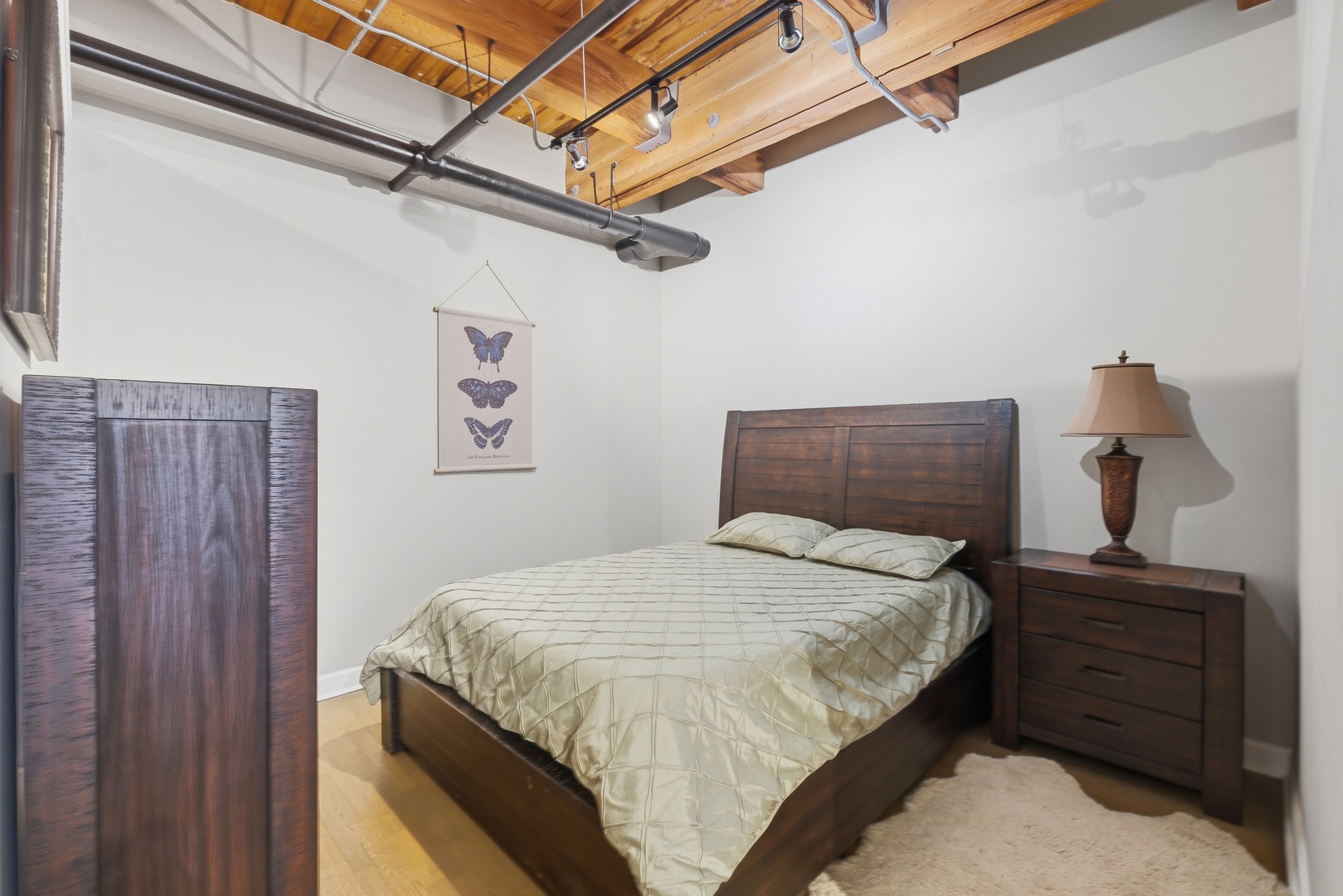 225 W HURON Street #313, Chicago, IL 60654