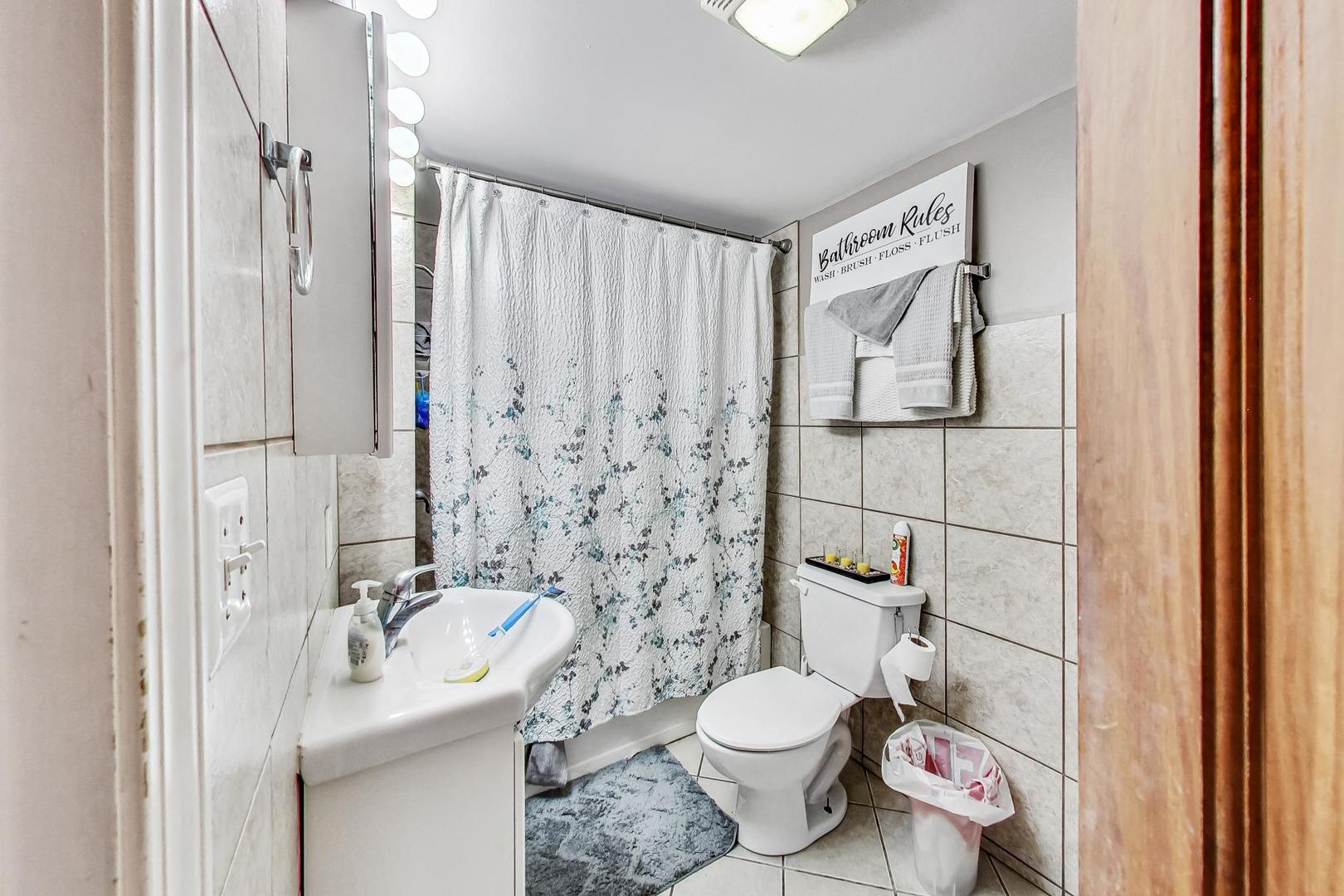 635-637 W 26th Street, Chicago, IL 60616