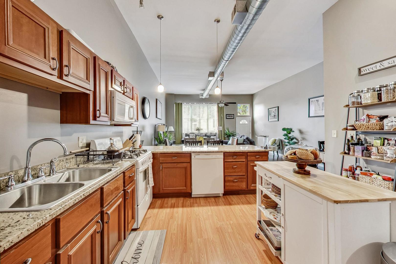 635-637 W 26th Street, Chicago, IL 60616