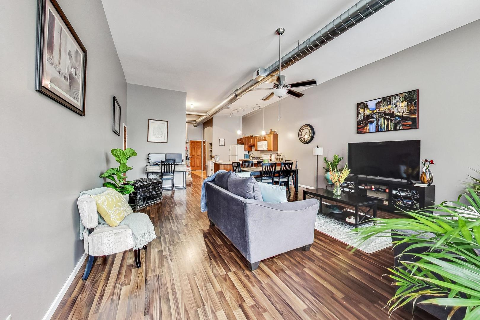 635-637 W 26th Street, Chicago, IL 60616