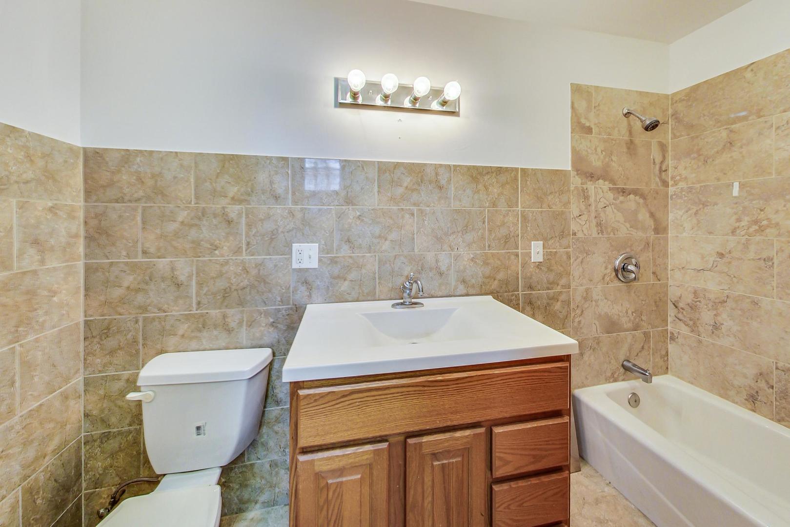 635-637 W 26th Street, Chicago, IL 60616