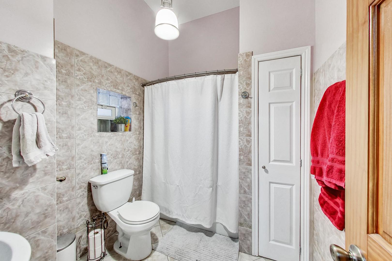 635-637 W 26th Street, Chicago, IL 60616