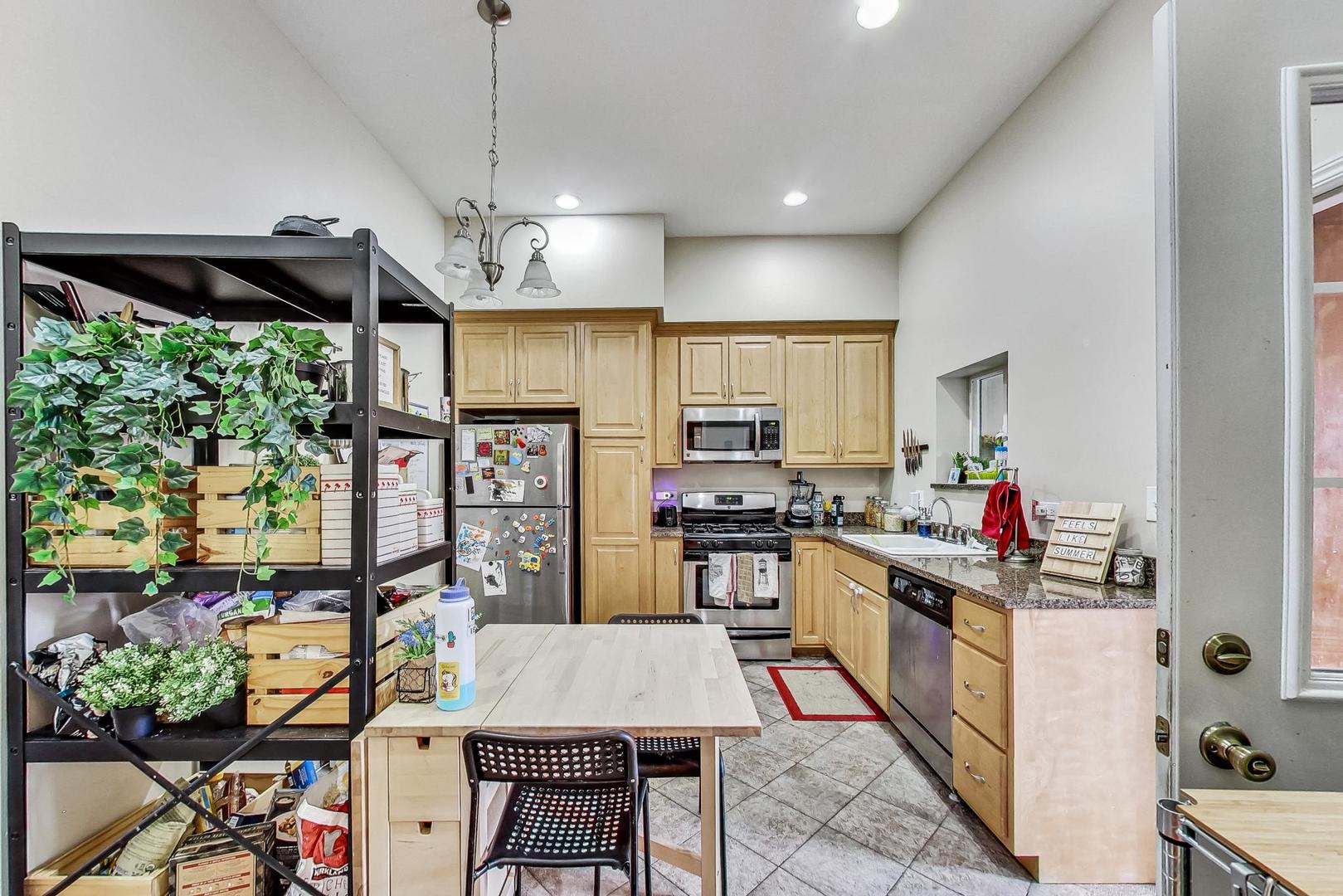 635-637 W 26th Street, Chicago, IL 60616