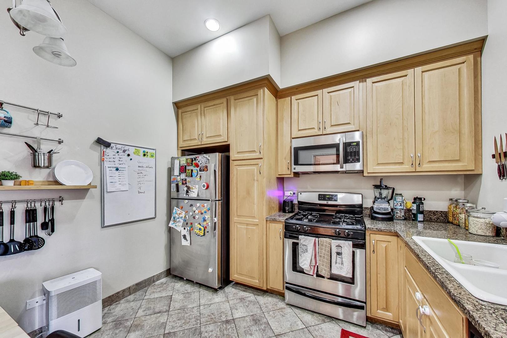 635-637 W 26th Street, Chicago, IL 60616