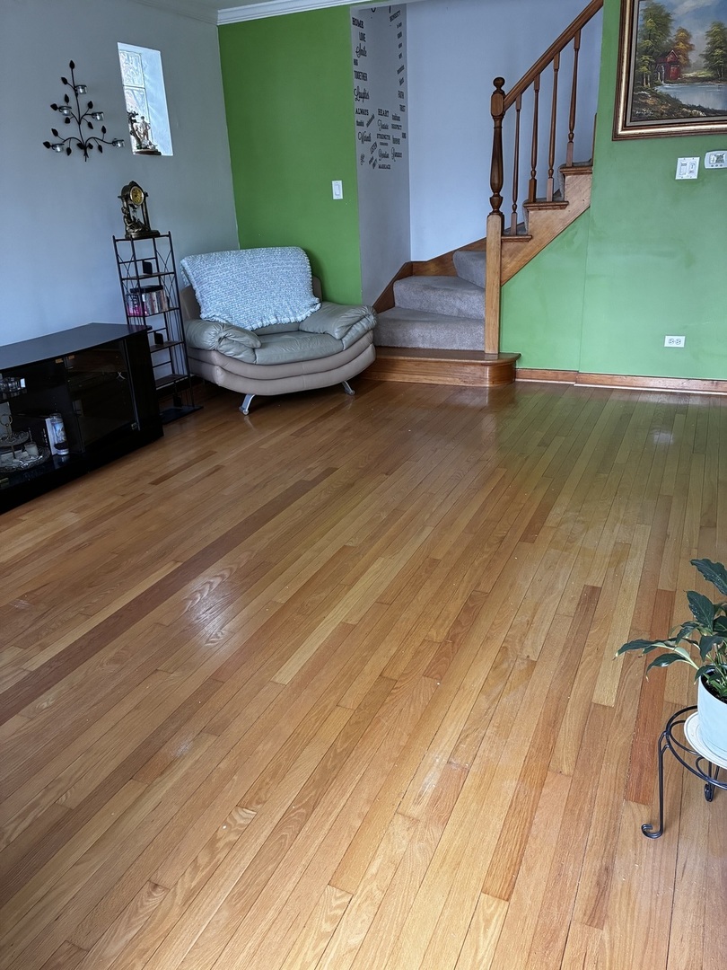 3737 N Oketo Avenue, Chicago, IL 60634