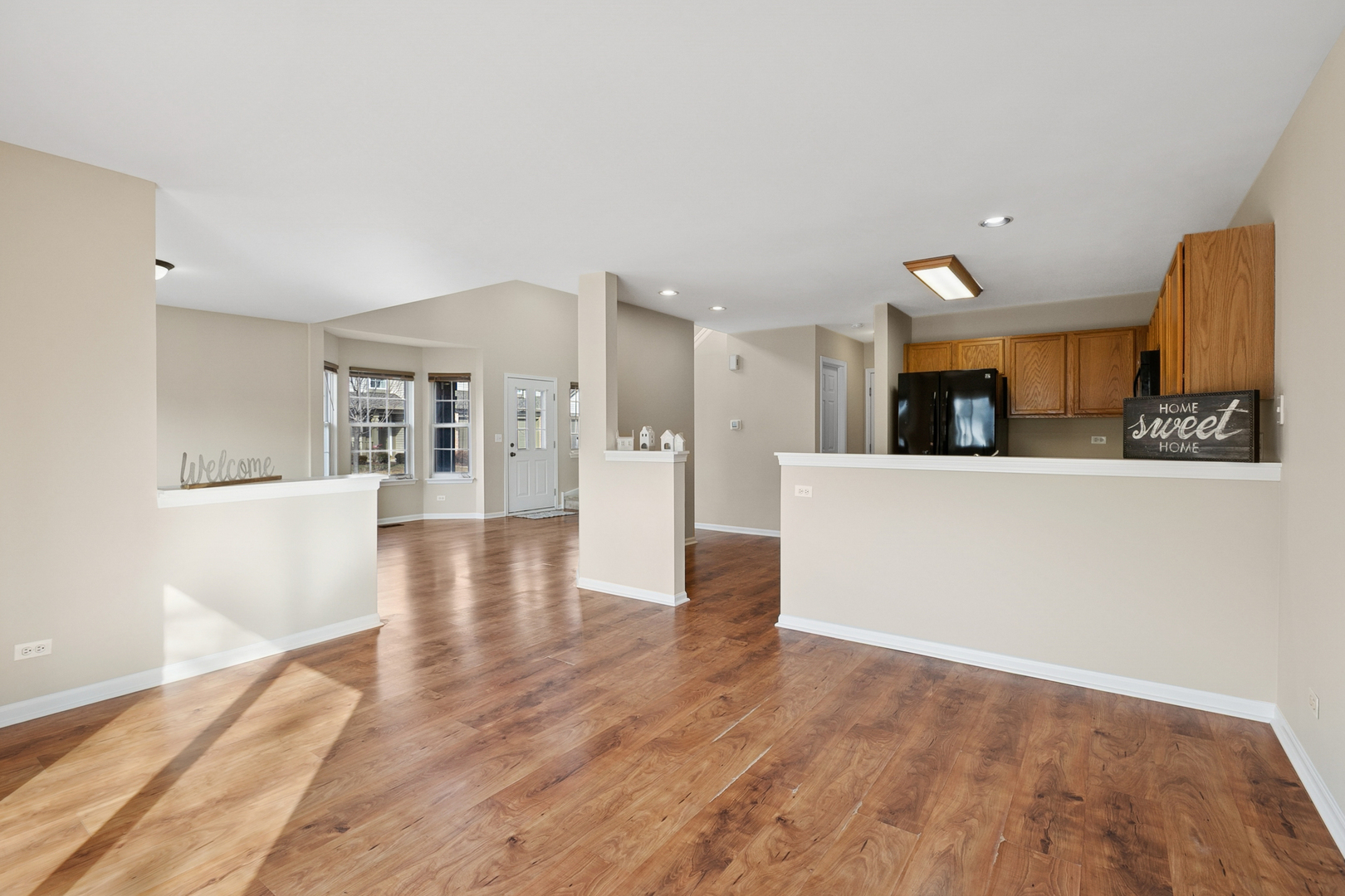 961 Sumac Court, Lindenhurst, IL 60046