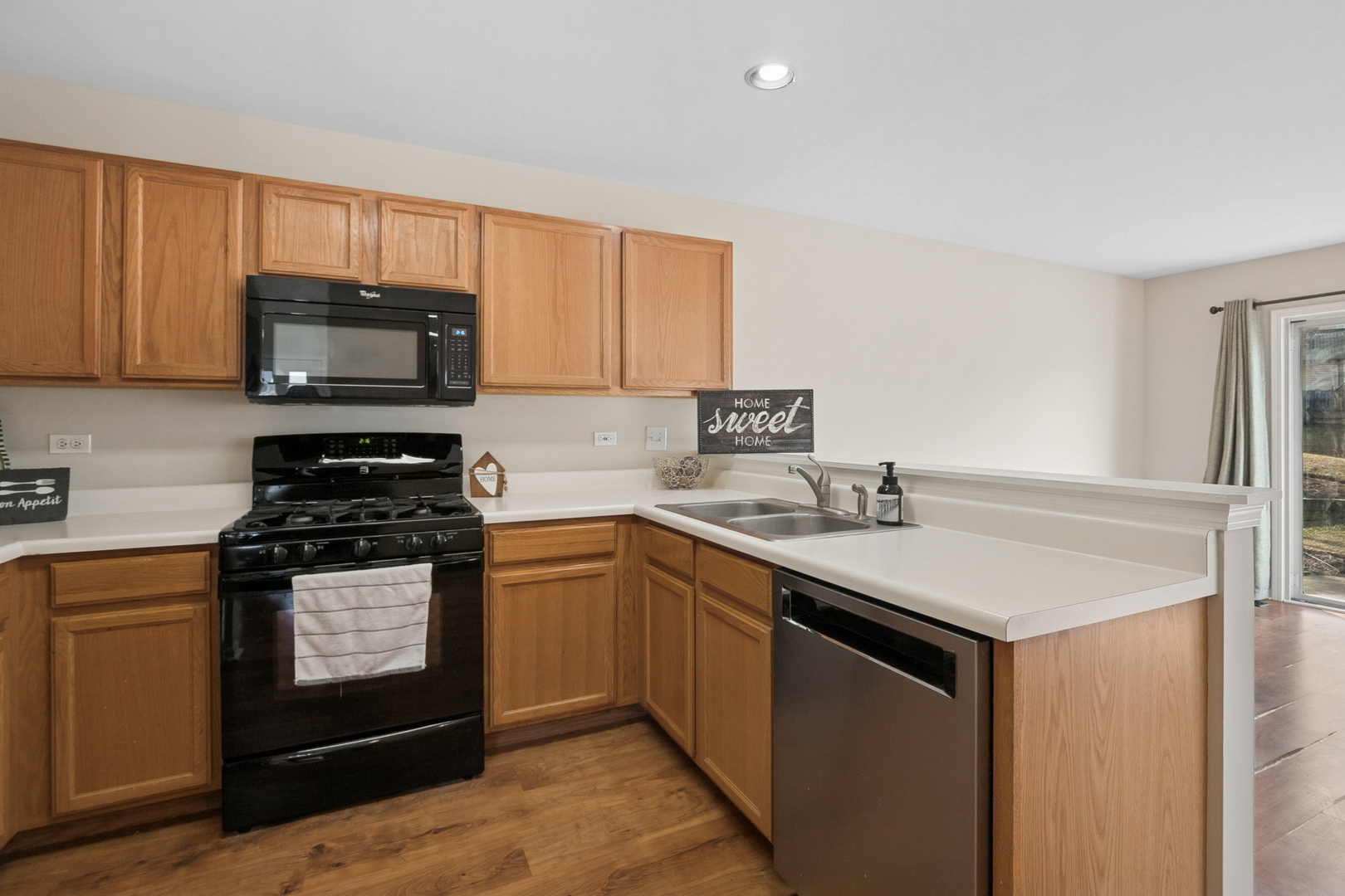 961 Sumac Court, Lindenhurst, IL 60046