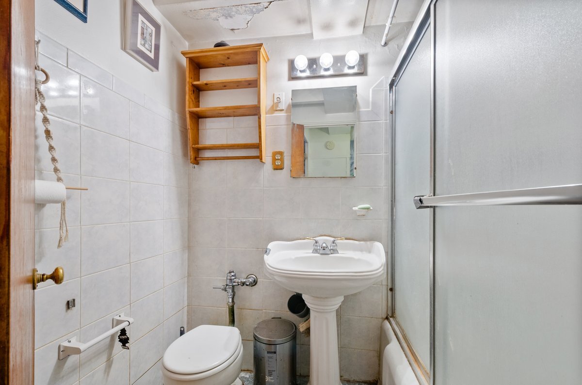 1946 W Hood Avenue #GB, Chicago, IL 60660