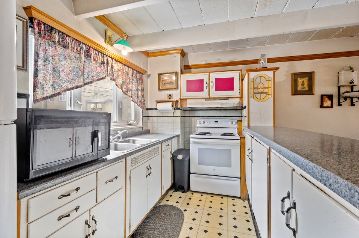 1946 W Hood Avenue #GB, Chicago, IL 60660