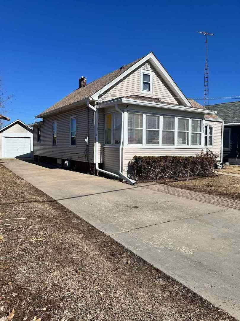 911 Jericho Road, Aurora, IL 60506