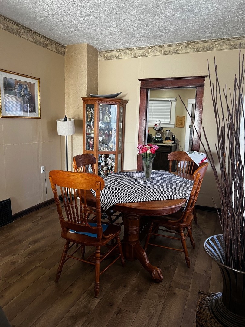 911 Jericho Road, Aurora, IL 60506