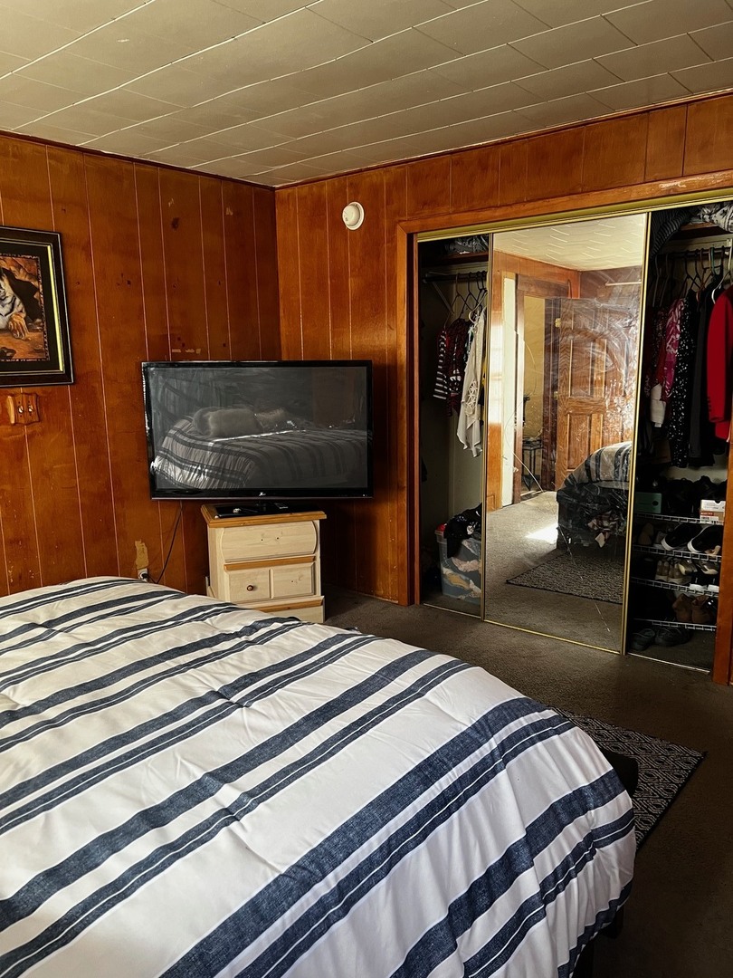 911 Jericho Road, Aurora, IL 60506