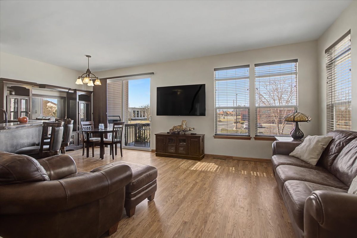 1266 Le Moyne Avenue, Romeoville, IL 60446