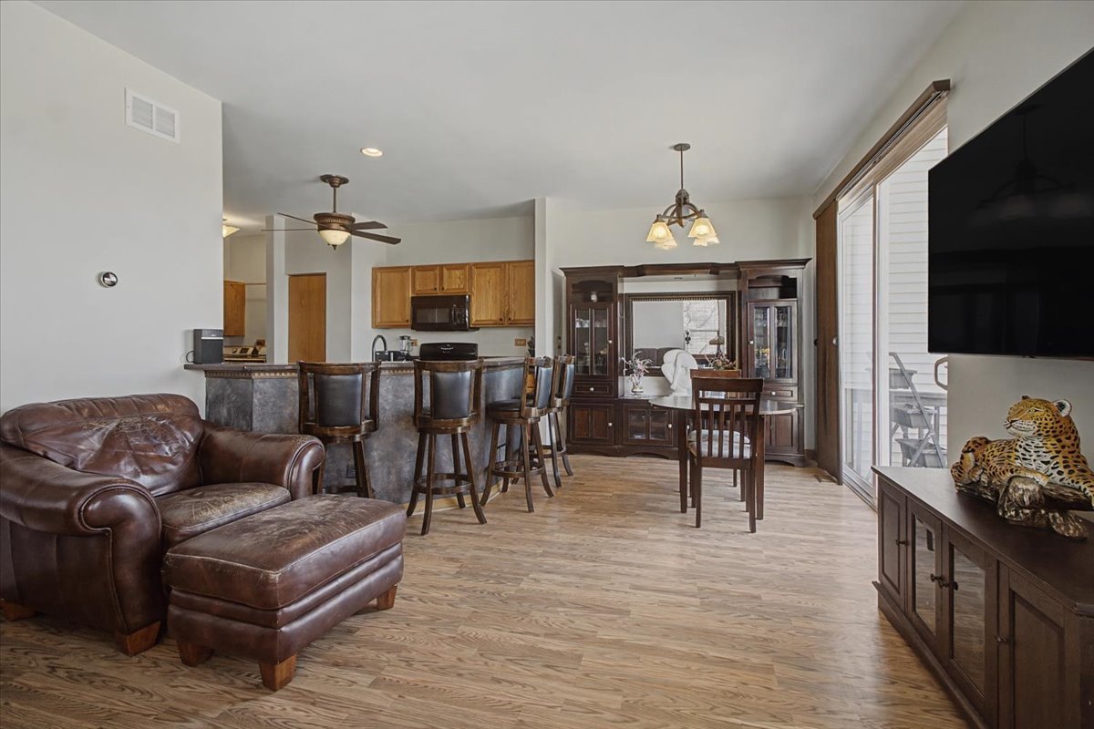 1266 Le Moyne Avenue, Romeoville, IL 60446